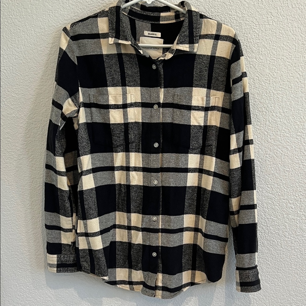Thread & Supply Black and Cream Plaid Casual button up Shirt, medium,100% cotton